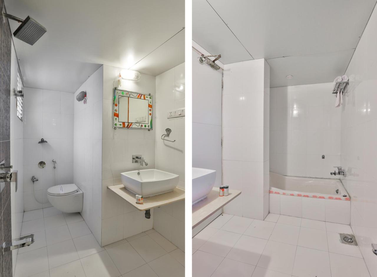 Oyo 2351 Hotel Golden Plaza อาเมดาบัด ภายนอก รูปภาพ